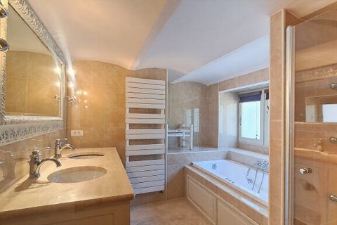 Villa en Uzes, Gard, Uzes - € 1.895.000 | Ref: HH-16217565 - photo 13