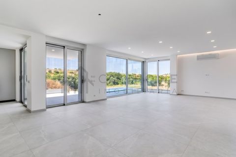 Villa a Estombar, Faro, Estombar - € 1.200.000 | Ref: City-26-54C - foto 11