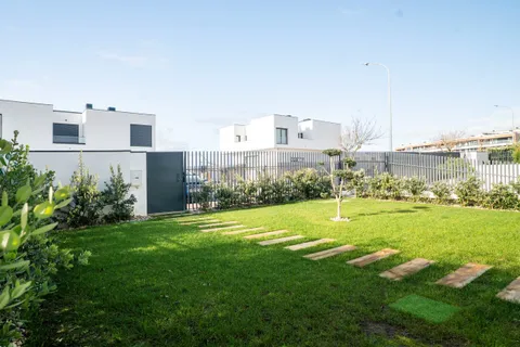 Villa i Amadora, Lisbon, Amadora - € 1.580.000 | Ref: C0506-00395 - foto 2