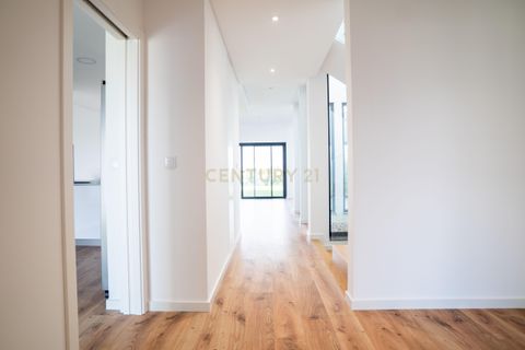 Villa i Amadora, Lisbon, Amadora - € 1.580.000 | Ref: C0506-00395 - foto 4