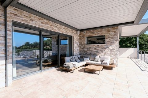 Villa en Istres, Bouches-du-Rhone, Istres - € 1.190.000 | Ref: DEE3630FDF064C5D - photo 5