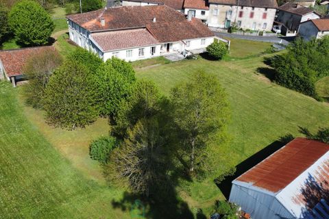 Landsbyhus i Chassenon, Charente, Chassenon - € 260.000 | Ref: 4B70036F80F9431B - foto 1