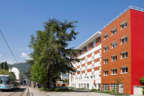 Erhvervsejendom i Grenoble, Isere, Grenoble - € 66.500 | Ref: 5ED376571D8A4171 - foto 1