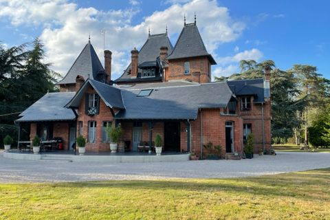 Villa i Salbris, Loir-et-Cher, Salbris - € 2.085.000 | Ref: A89E2DDDB1CA4A4A - foto 1