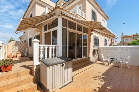 Terraced house in Torre de la Horadada, Alicante - photo 1