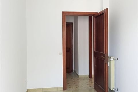 Apartament a Terni, Terni, Terni - € 500/mes | Ref: CSB-2115 - foto 17
