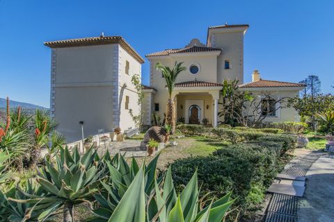 Villa i Estepona, Malaga - foto 1