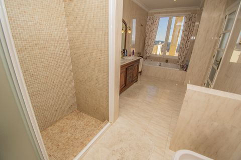 Villa i Estepona, Malaga, Estepona - € 2.300.000 | Ref: R4002823 - foto 46