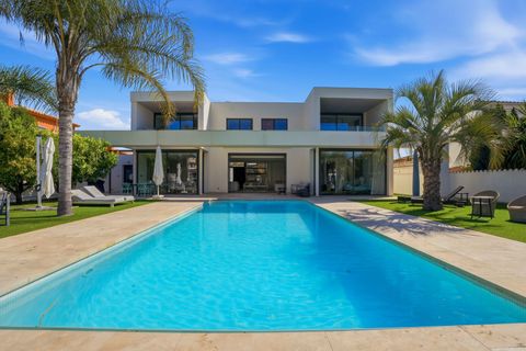 Villa i Empuriabrava, Gerona, Empuriabrava - € 2.995.000 | Ref: W-04AFWN - foto 2