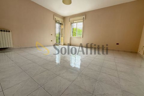 Apartament a Caserta, Caserta, Caserta - € 650/mes | Ref: 5F10 - foto 2