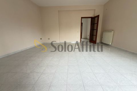 Apartament a Caserta, Caserta, Caserta - € 650/mes | Ref: 5F10 - foto 4