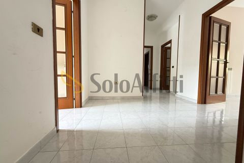 Apartament a Caserta, Caserta, Caserta - € 650/mes | Ref: 5F10 - foto 9