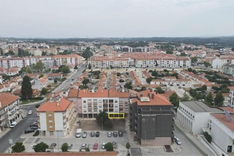 Erhvervsejendom i Entroncamento, Santarem, Entroncamento - € 120.990 | Ref: C0289-02044 - foto 1