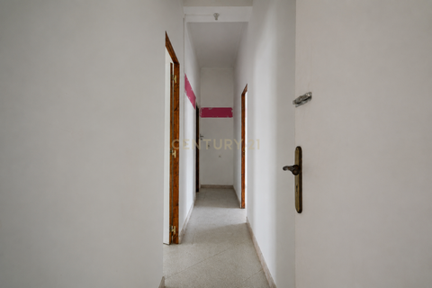 Erhvervsejendom i Entroncamento, Santarem, Entroncamento - € 120.990 | Ref: C0289-02044 - foto 8