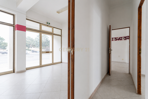 Erhvervsejendom i Entroncamento, Santarem, Entroncamento - € 120.990 | Ref: C0289-02044 - foto 12
