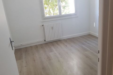 Apartament a Aurillac, Cantal, Aurillac - € 710/mes | Ref: 894628 - foto 3