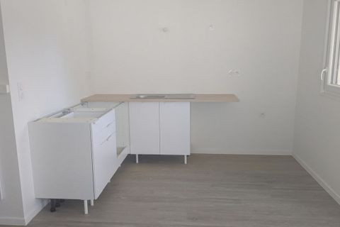 Wohnung in Chartres, Eure-et-Loir, Chartres - € 960/Monat | Ref: 888332 - Foto 10