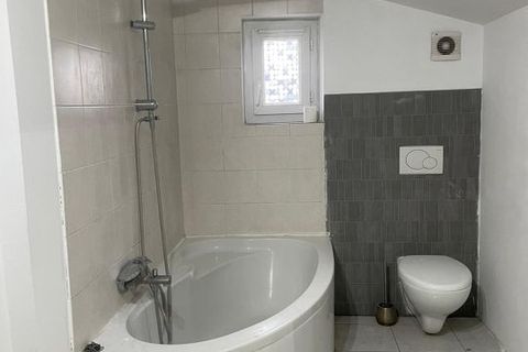 Villa a La Brillanne, Alpes-de-Haute-Provence, La Brillanne - € 1.090/mes | Ref: 890465 - foto 8
