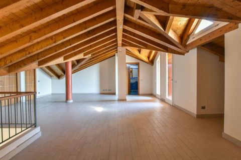 Villa i Barasso, Varese, Barasso - € 860.000 | Ref: ILV92957-1379759 - foto 4