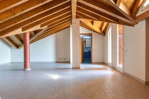 Villa i Barasso, Varese, Barasso - € 860.000 | Ref: ILV92957-1379759 - foto 31