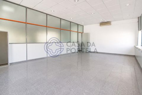 Propriedade comercial em Trofa, Porto, Trofa - € 900/mês | Ref: 176781 - foto 2