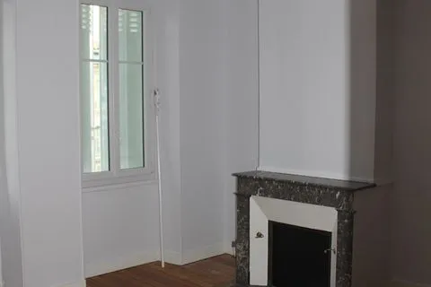 Villa a Bordeaux, Gironde, Bordeaux - € 2.150/mes | Ref: 888327 - foto 2