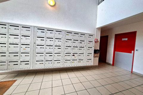 Apartament a Pau, Pyrenees-Atlantiques, Pau - € 450/mes | Ref: 95778 - foto 8