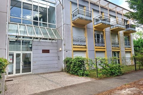 Apartament a Pau, Pyrenees-Atlantiques, Pau - € 450/mes | Ref: 95778 - foto 9