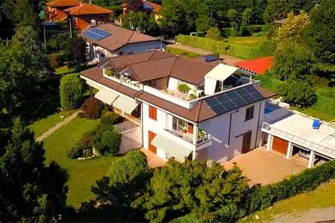Villa i Castronno, Varese, Castronno - € 930 000 | Ref: ILV93761-1416930 - foto 34