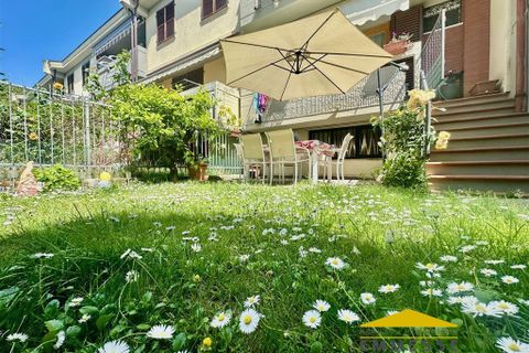 Villa i Carrara, Massa and Carrara, Carrara - € 348.000 | Ref: 1538 - foto 1