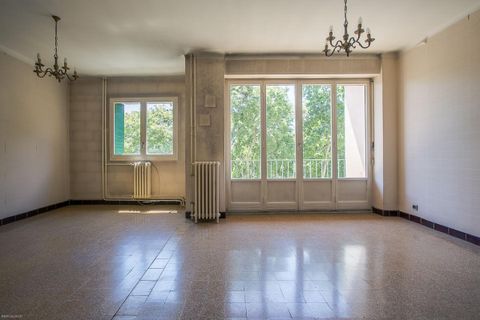 Leilighet i Marseille, Bouches-du-Rhone, Marseille - € 225 000 | Ref: 0A6J-R3J-JMA - foto 2