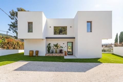 Villa i Ceyreste, Bouches-du-Rhone, Ceyreste - € 4.000/måned | Ref: BWB2-T6P-2J1 - foto 18