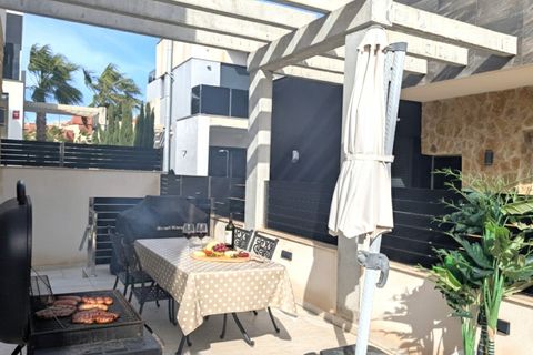Villa i Cabo Roig, Alicante, Cabo Roig - € 499.950 | Ref: AG19MLSC3401117 - foto 13