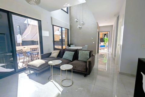Villa i Cabo Roig, Alicante, Cabo Roig - € 499.950 | Ref: AG19MLSC3401117 - foto 20