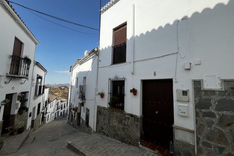 Town house in El Gastor, Cadiz - photo 1