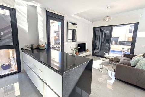 Villa i Cabo Roig, Alicante, Cabo Roig - € 499.950 | Ref: MLSC3401117 - foto 18