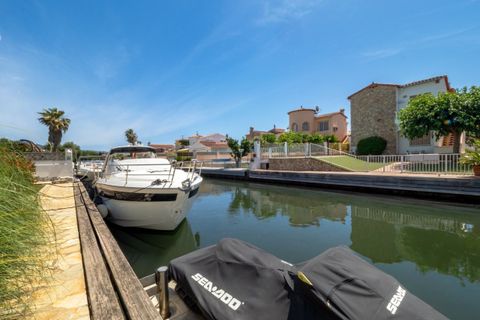 Villa i Empuriabrava, Gerona, Empuriabrava - € 849.000 | Ref: W-04ANLB - foto 11