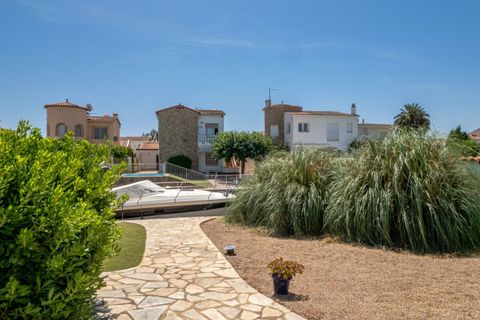 Villa i Empuriabrava, Gerona, Empuriabrava - € 849.000 | Ref: W-04ANLB - foto 10