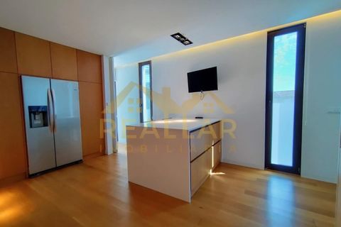 Villa i Lordelo, Braga, Lordelo - € 890.000 | Ref: RL-890-626 - foto 5