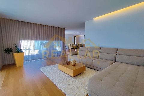 Villa i Lordelo, Braga, Lordelo - € 890.000 | Ref: RL-890-626 - foto 7