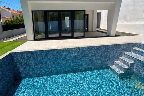 Villa i Almada, Setubal, Almada - € 650.000 | Ref: C0431-00846 - foto 2