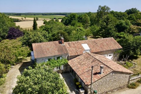 Villa a Saint-Front, Charente, Saint-Front - € 265.000 | Ref: BVI82308 - foto 2