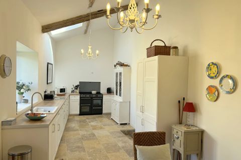 Villa a Aubeterre-sur-Dronne, Charente, Aubeterre-sur-Dronne - € 199.500 | Ref: BVI85021 - foto 5