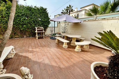 Villa i Torrevieja, Alicante, Torrevieja - € 1.117.000 | Ref: MLSC8276005 - foto 39