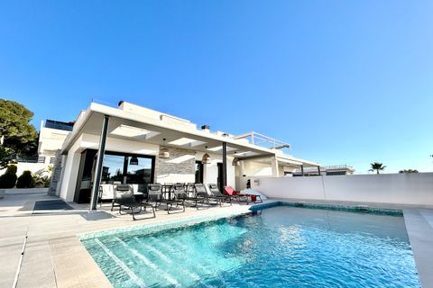 Villa i Los Balcones, Alicante, Los Balcones - € 849.950 | Ref: MLSC9803094 - foto 1