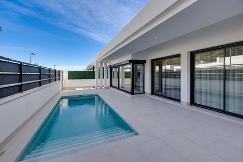 Villa i Pinar De Campoverde, Alicante, Pinar De Campoverde - € 410.000 | Ref: MLSC7434680 - foto 1