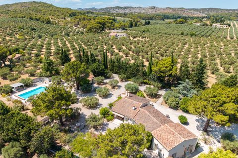 Villa a Mouriès, Bouches-du-Rhone, Mouriès - € 1.370.000 | Ref: HH-16228314 - foto 3