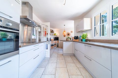 Villa a Mouriès, Bouches-du-Rhone, Mouriès - € 1.370.000 | Ref: HH-16228314 - foto 8
