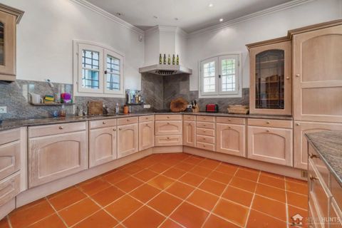 Villa a Biot, Alpes-Maritimes, Biot - € 2.150.000 | Ref: HH-16227842 - foto 9