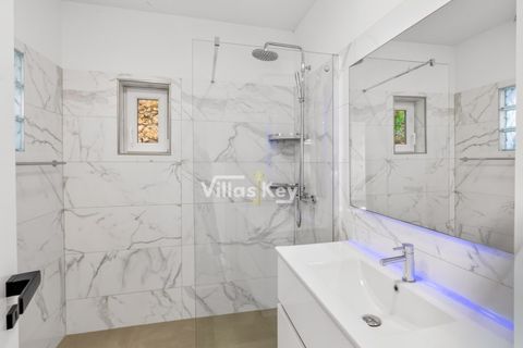 Villa i Alvor, Faro, Alvor - € 7 998 000 | Ref: V990(2) - foto 29